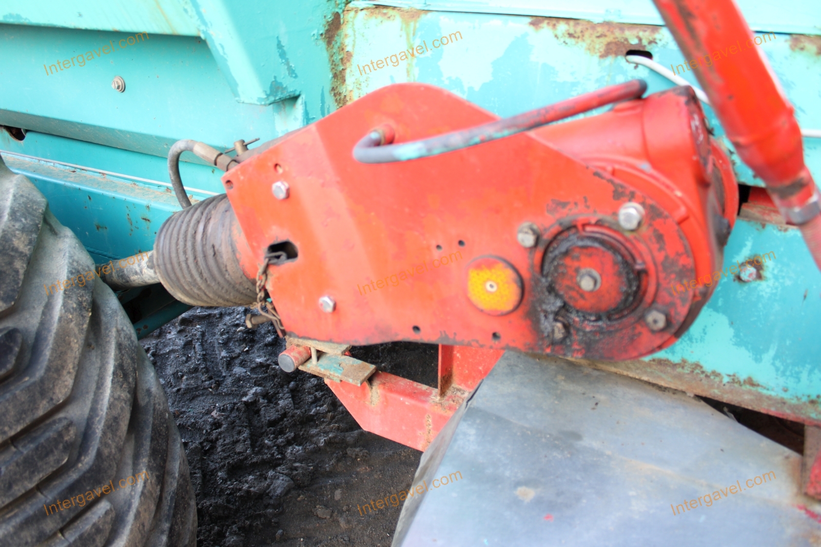 Műtrágyaszóró 16