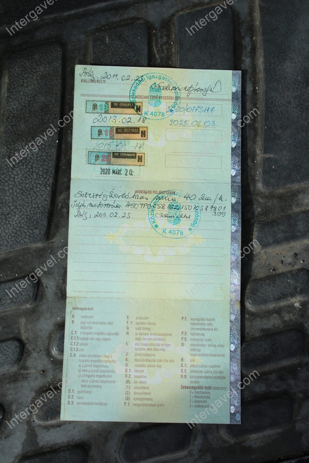 New Holland traktor 3