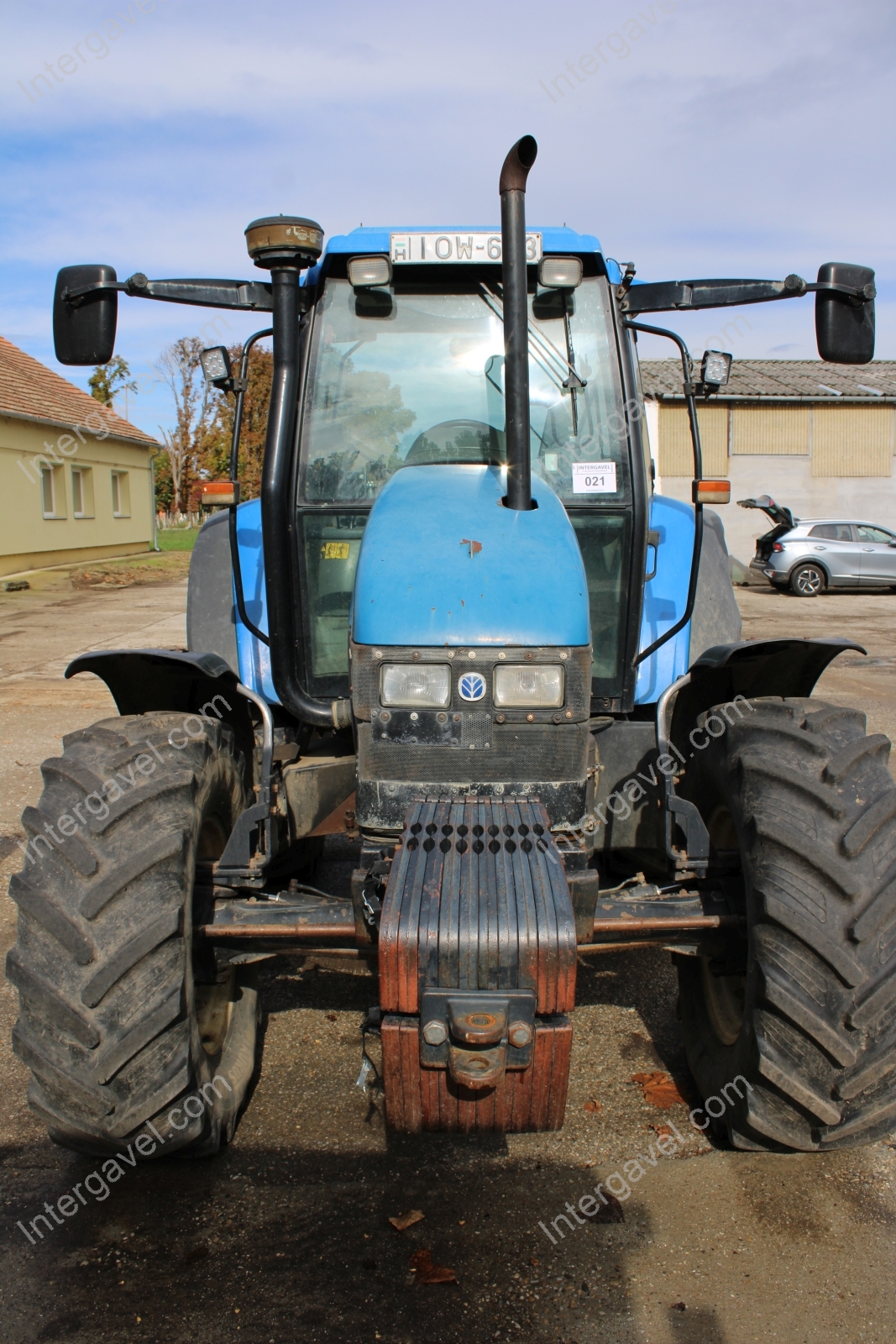 New Holland traktor 5