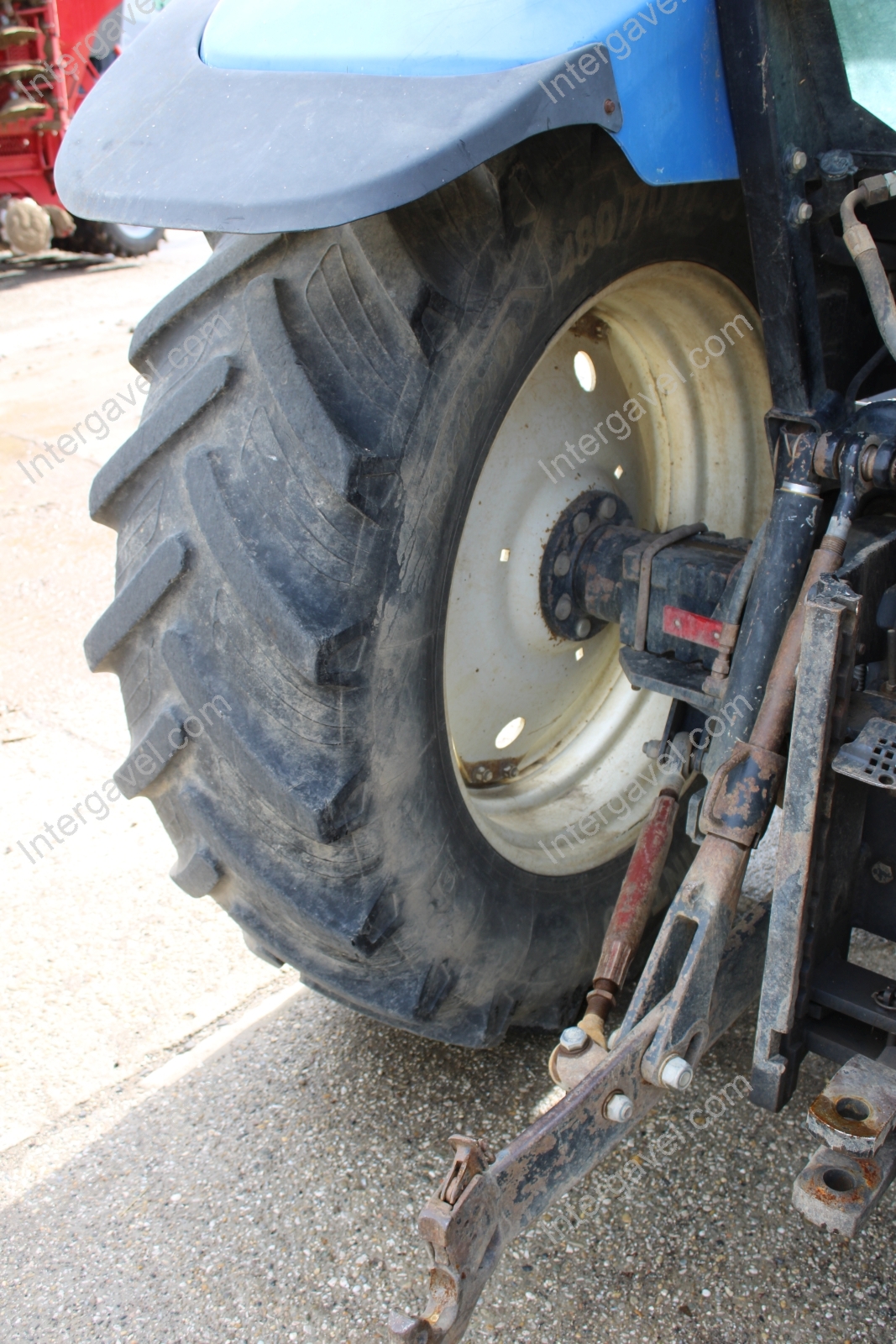 New Holland traktor 11