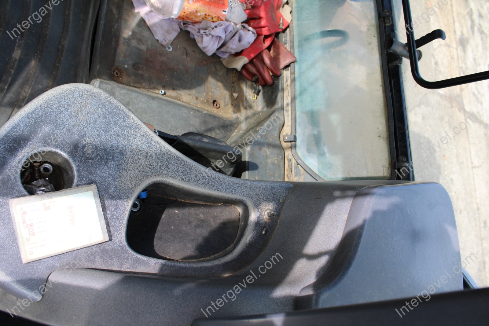 New Holland traktor 19