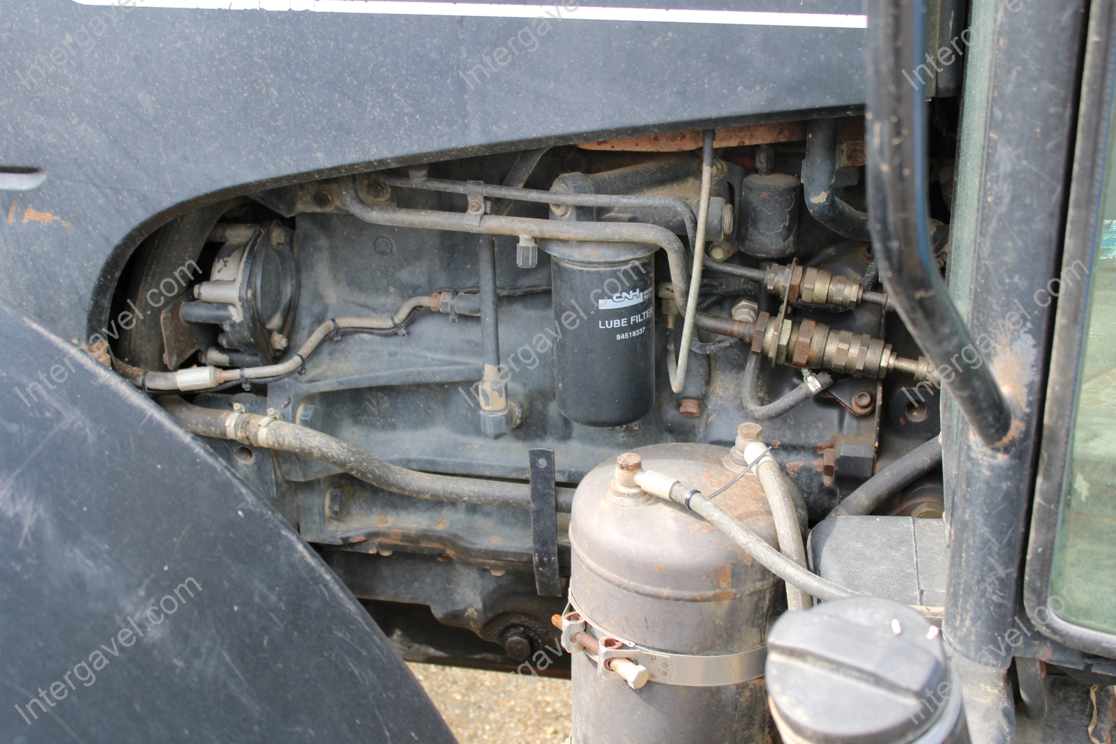 New Holland traktor 23