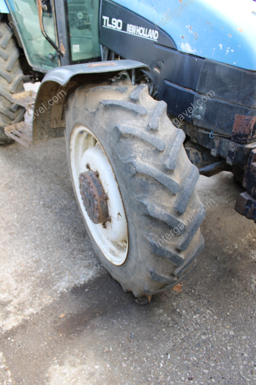 New Holland traktor 15