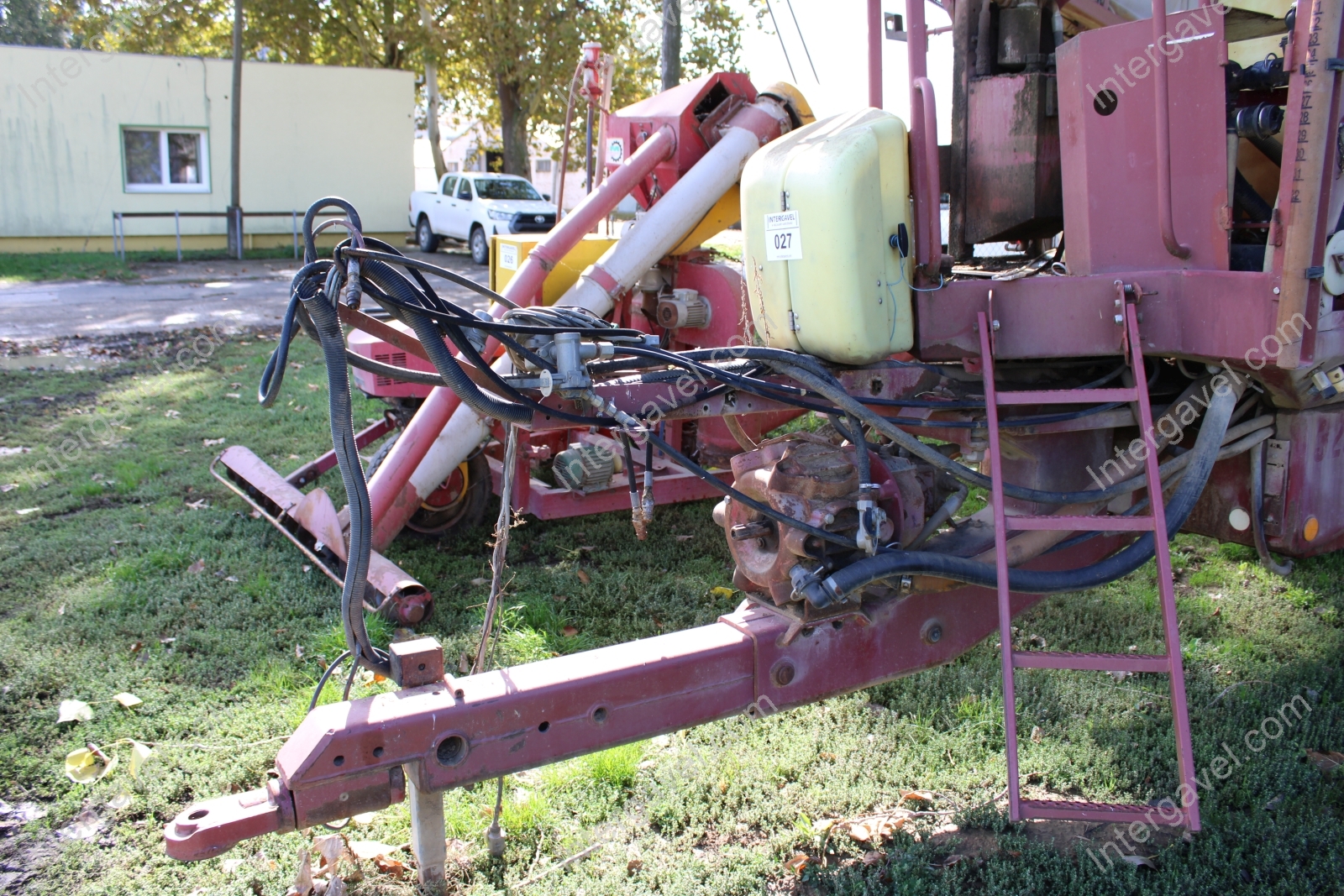 Szántóföldi permetező 4