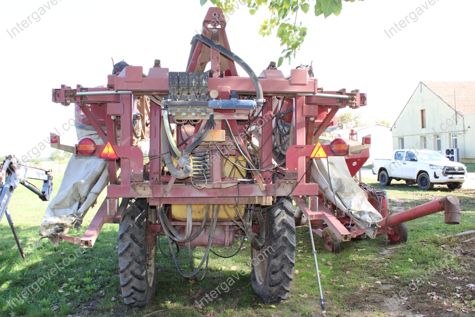 Szántóföldi permetező 10