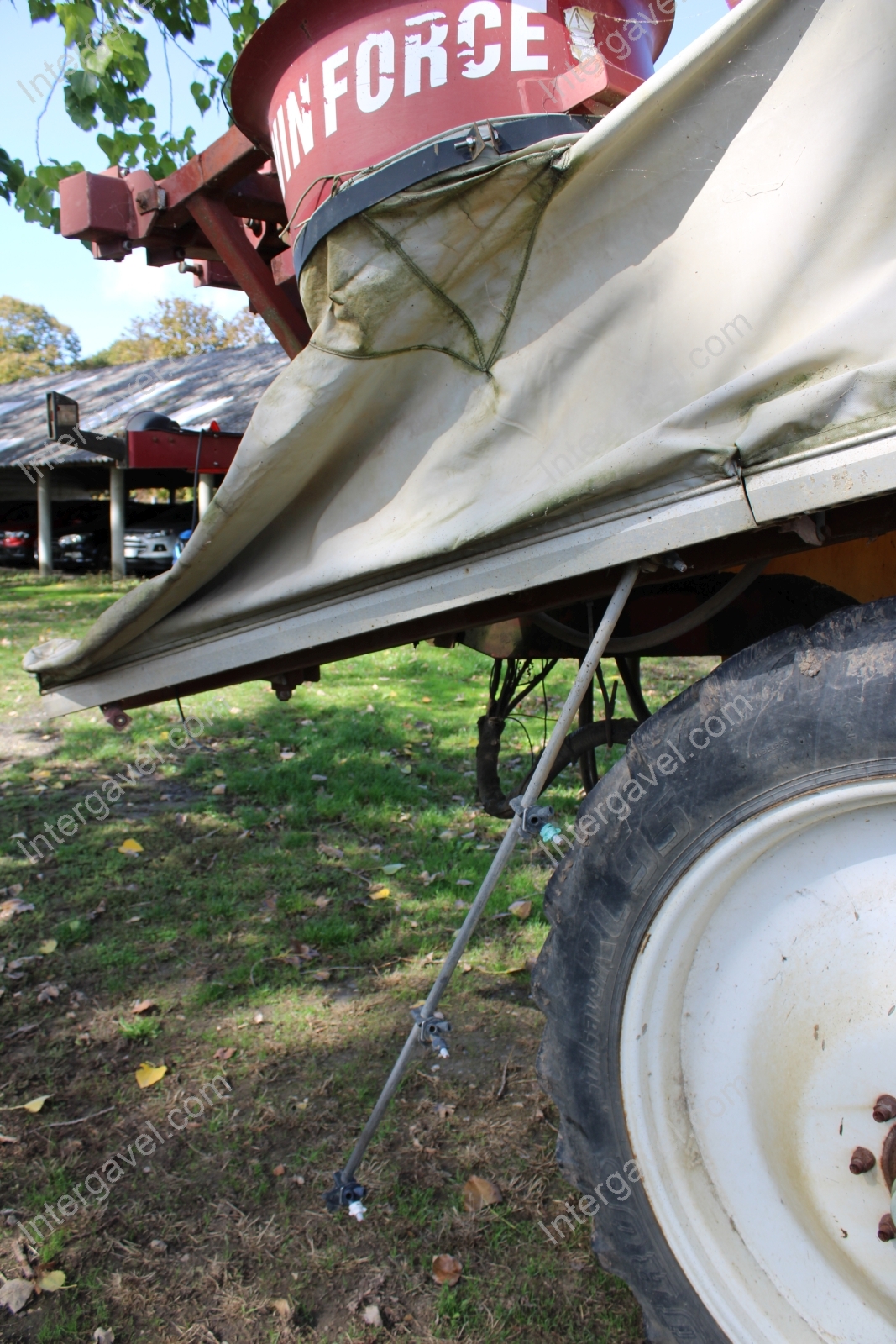 Szántóföldi permetező 12