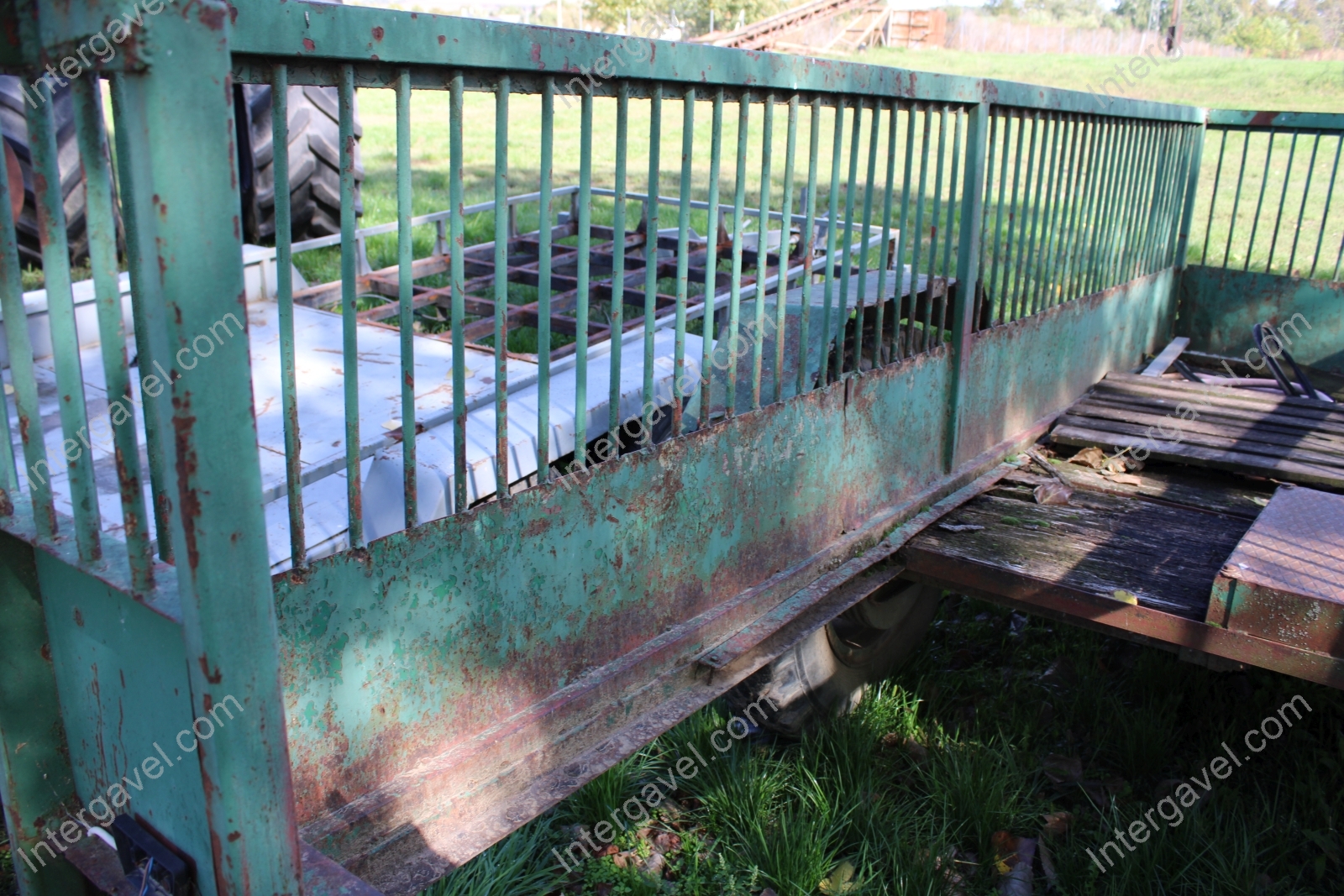 Állatszállító pótkocsi 9