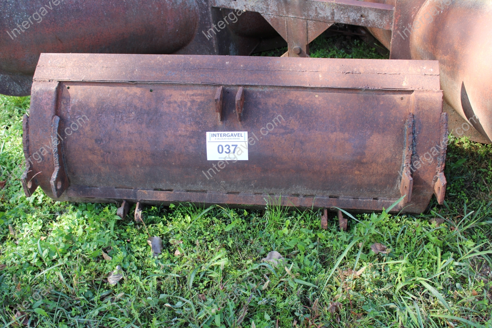 Kanál és ellensúly 2