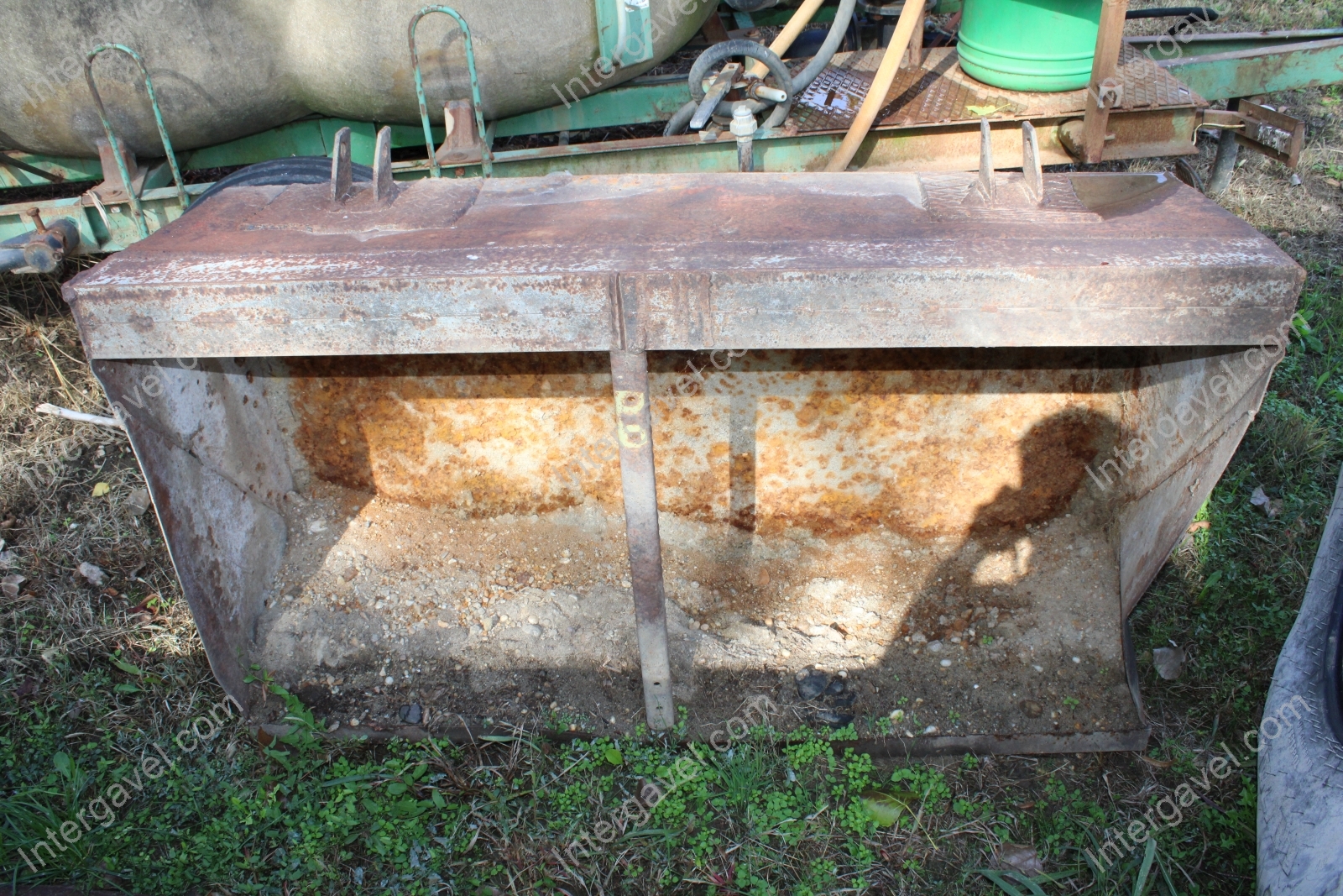 Kanál és ellensúly 7