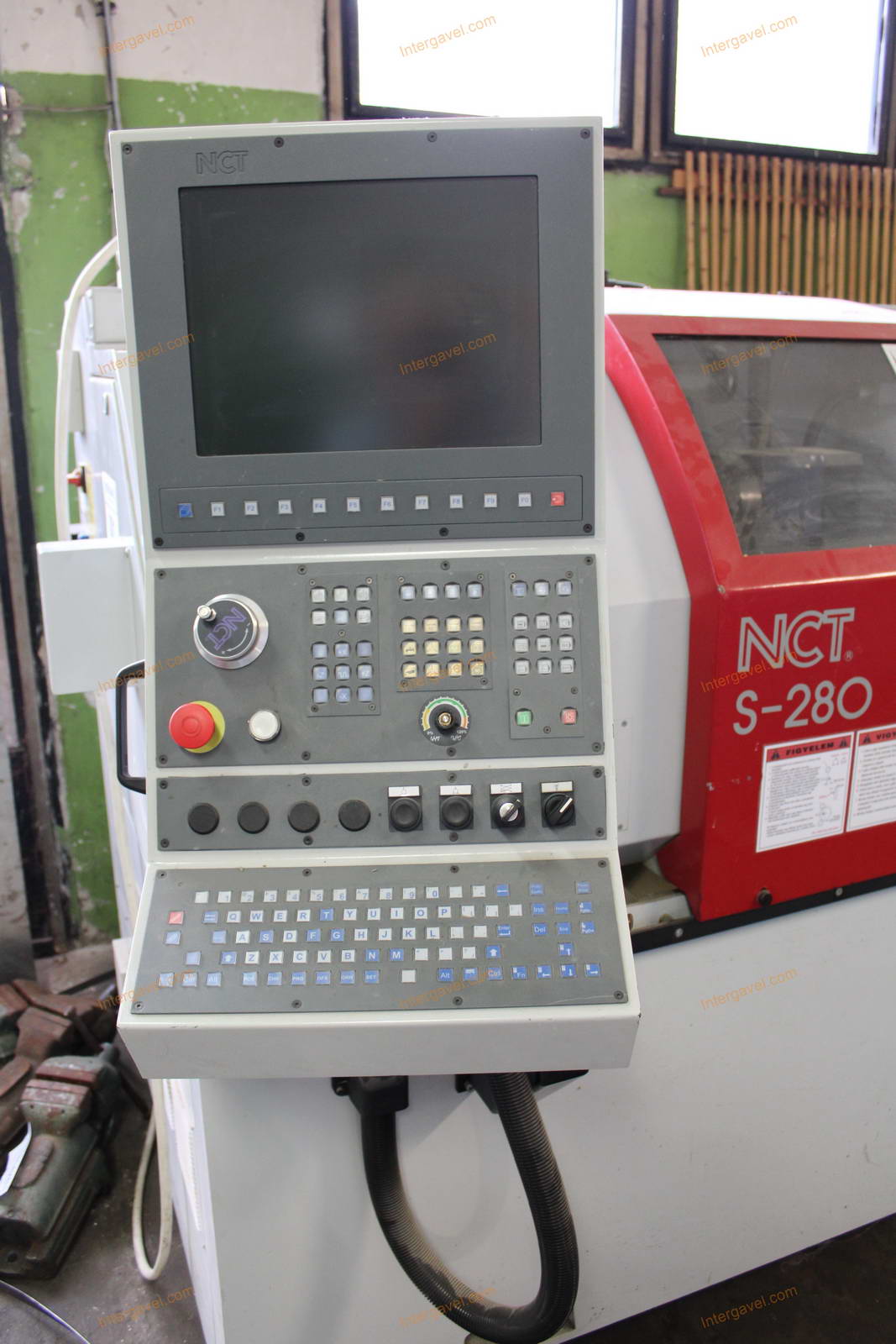 CNC eszterga - NCT - SLOVTOS, S280 CNC 16