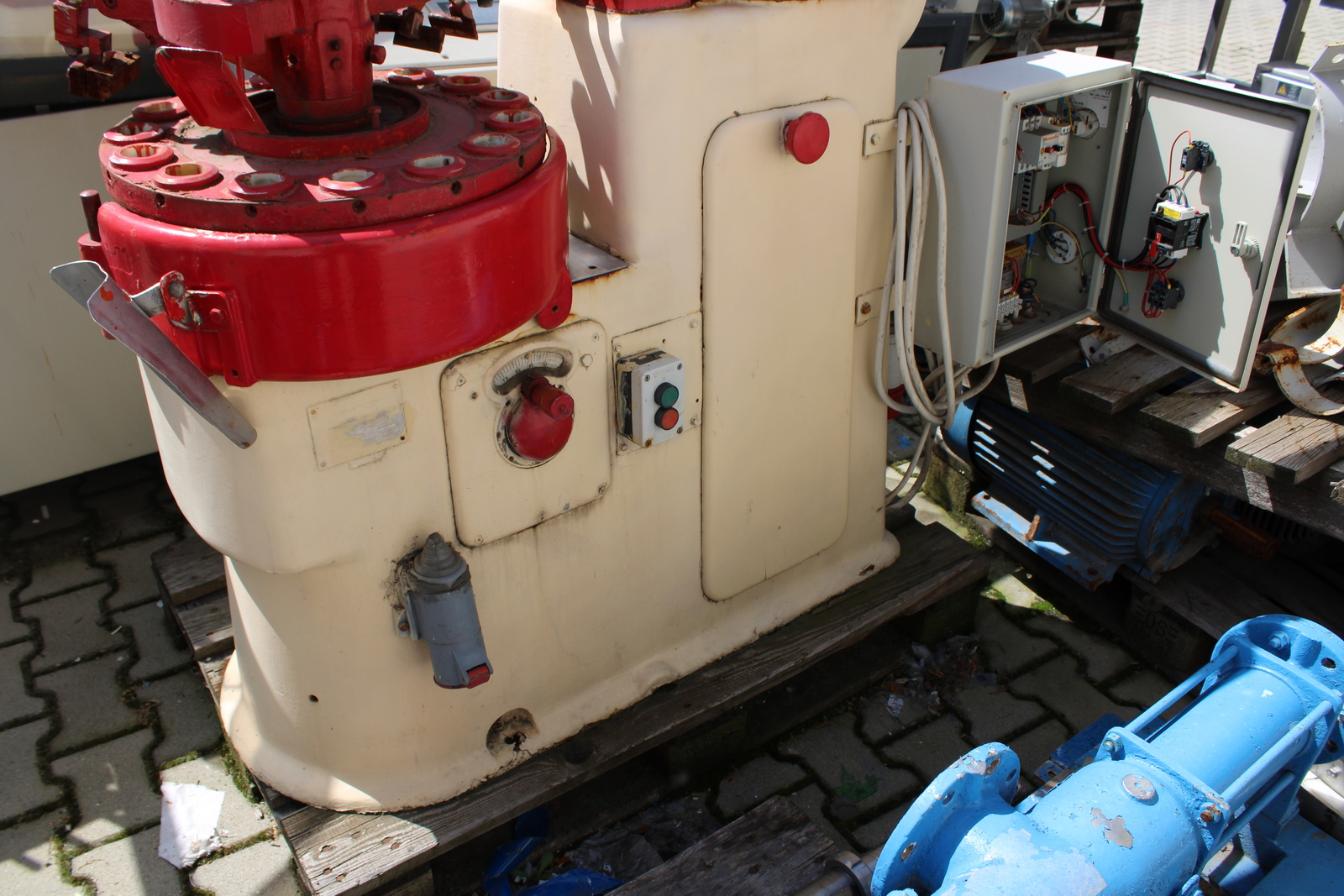 Tubustöltő (bontott) 7