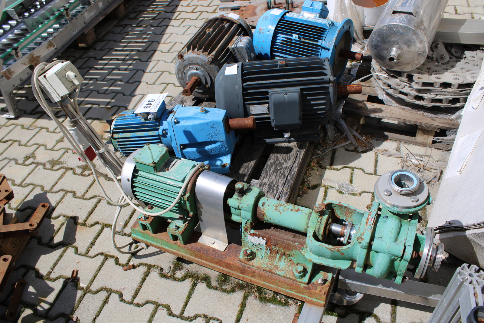 Vegyes villanymotorok és szivattyúk 4