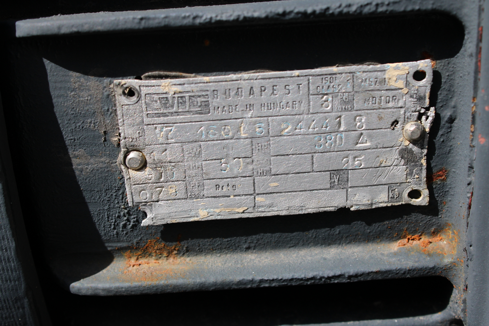 Vegyes villanymotorok és szivattyúk 7