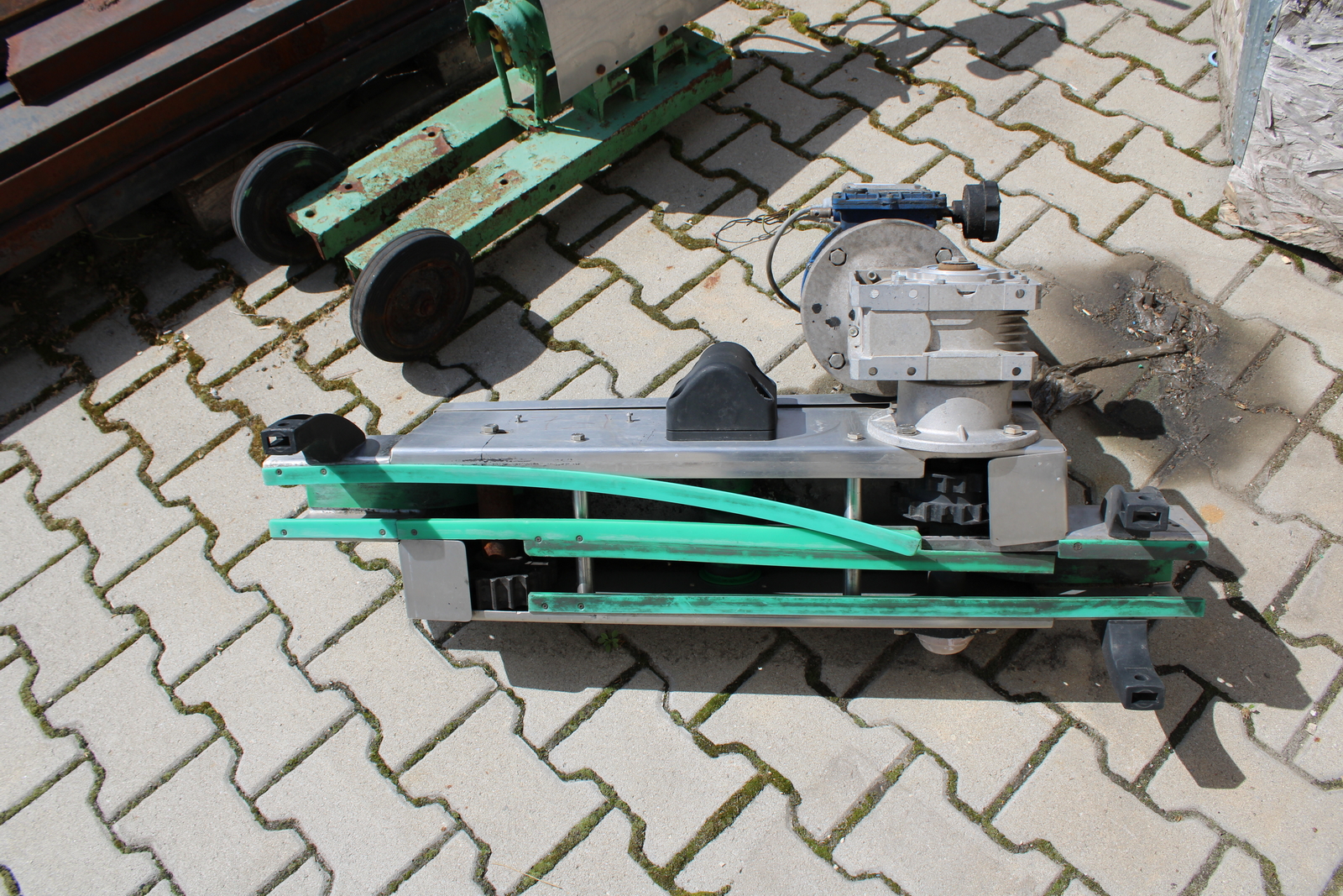 Vegyes villanymotorok és szivattyúk 12