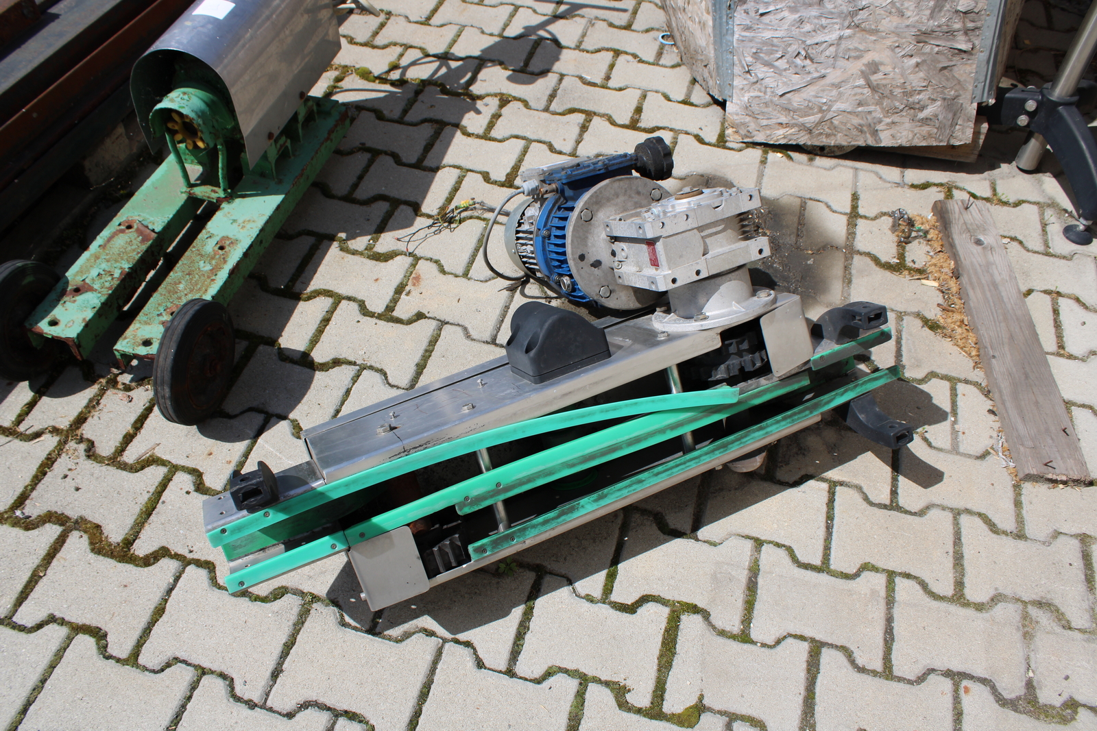 Vegyes villanymotorok és szivattyúk 18