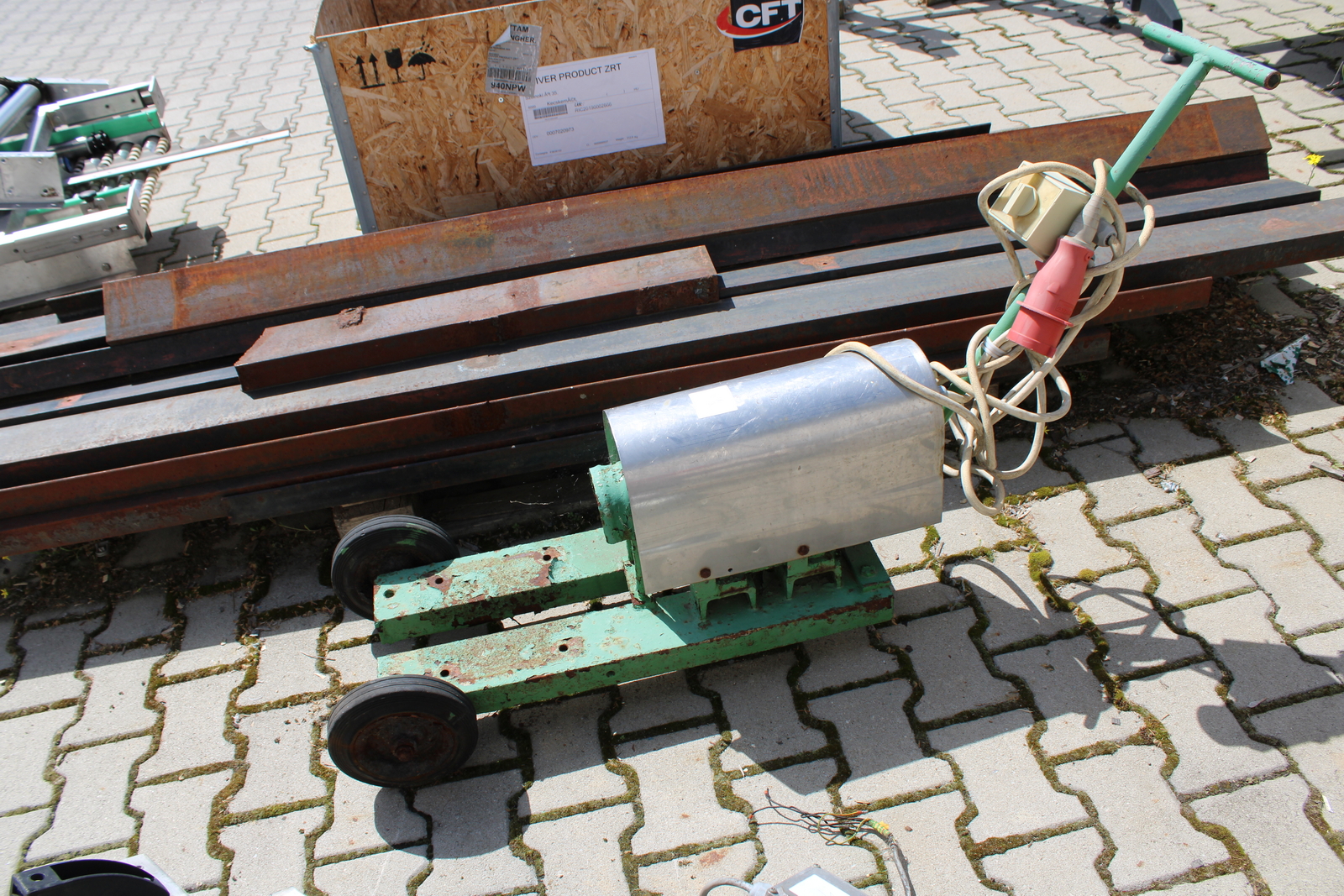 Vegyes villanymotorok és szivattyúk 20