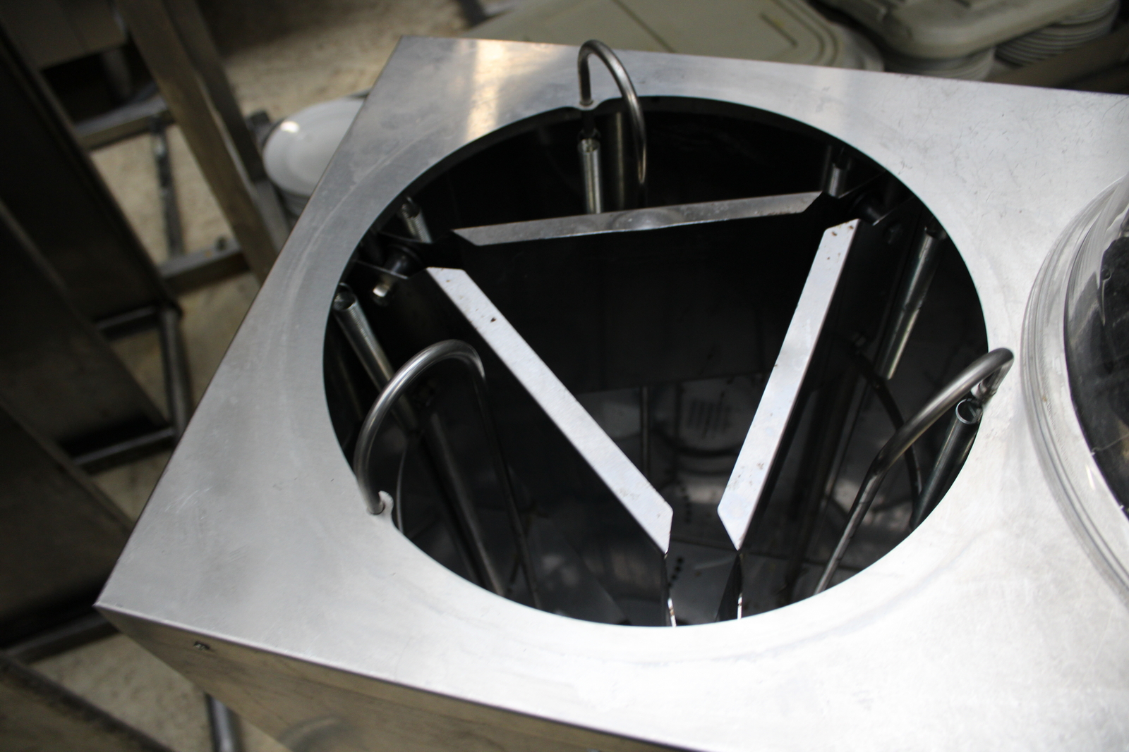 Tányérmelegentartó 3