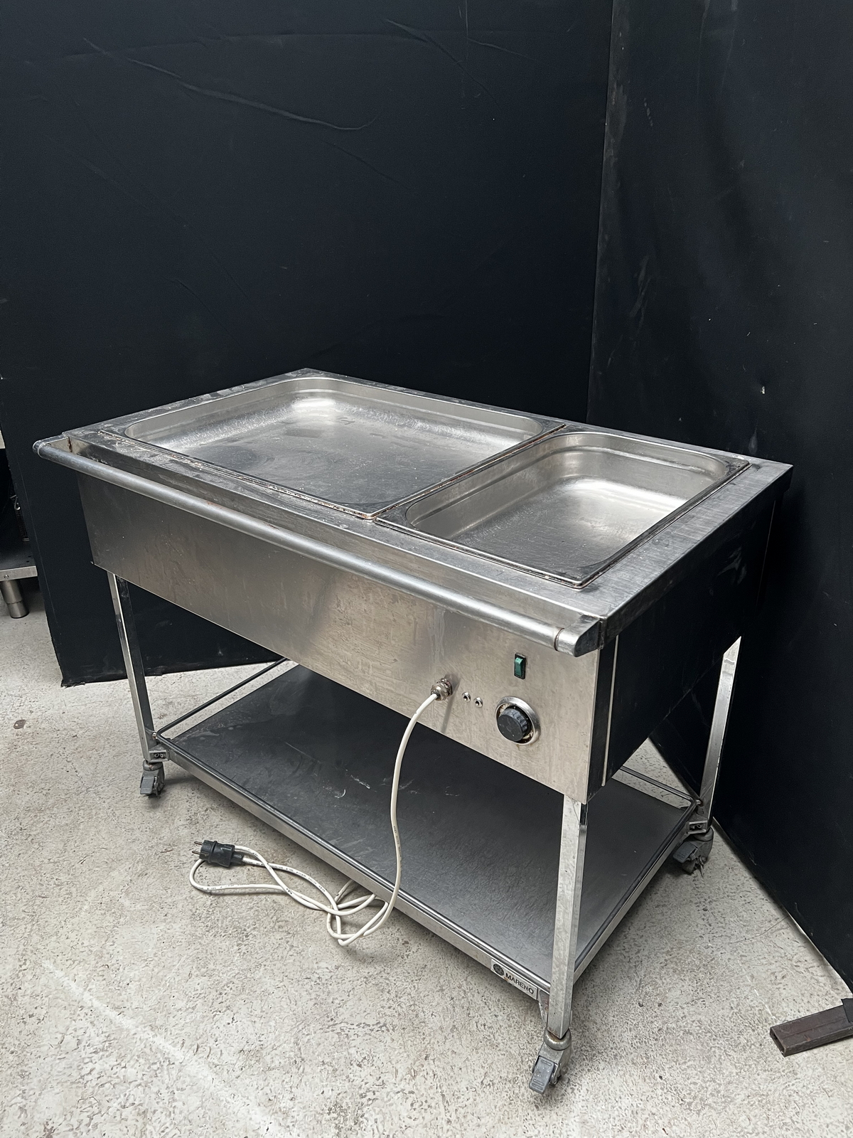 3xGN1/1 gurulós melegentartó 4