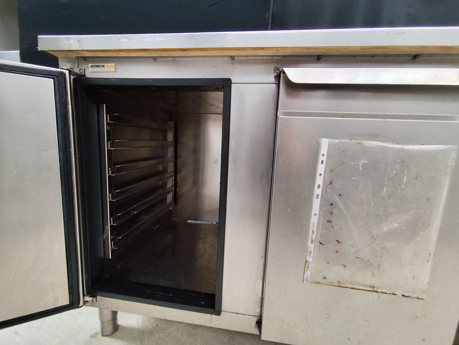 Hűtött munkaasztal 3