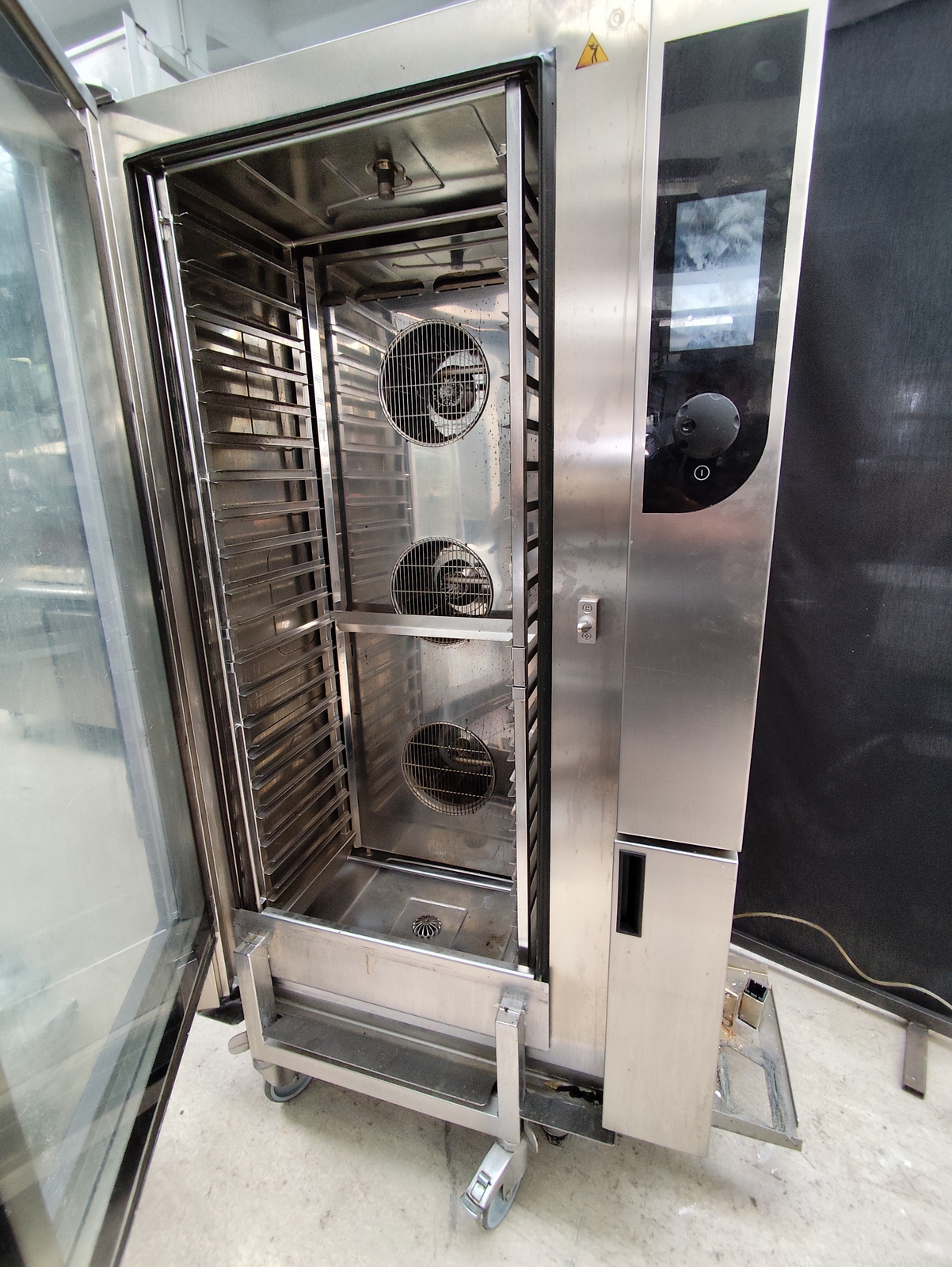 20xGN1/1 kombi sütő 2