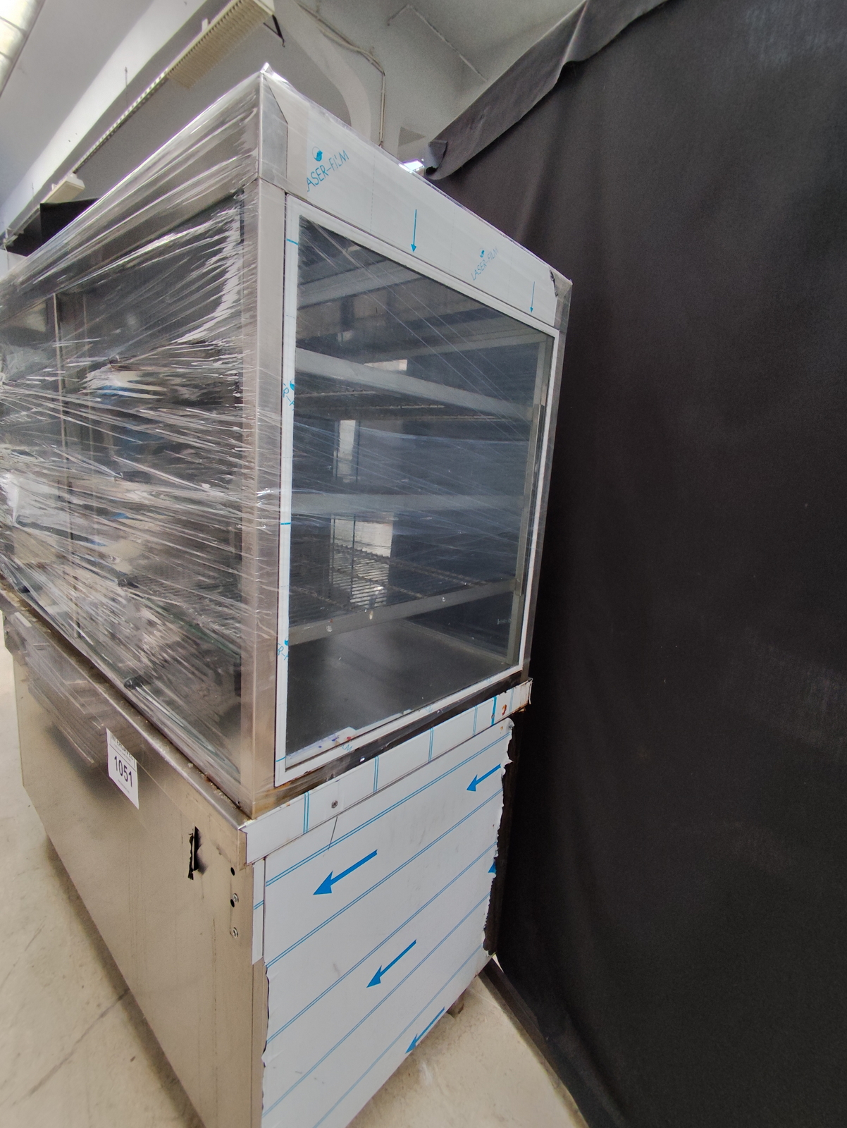 Önkiszolgáló hűtővitrin 2