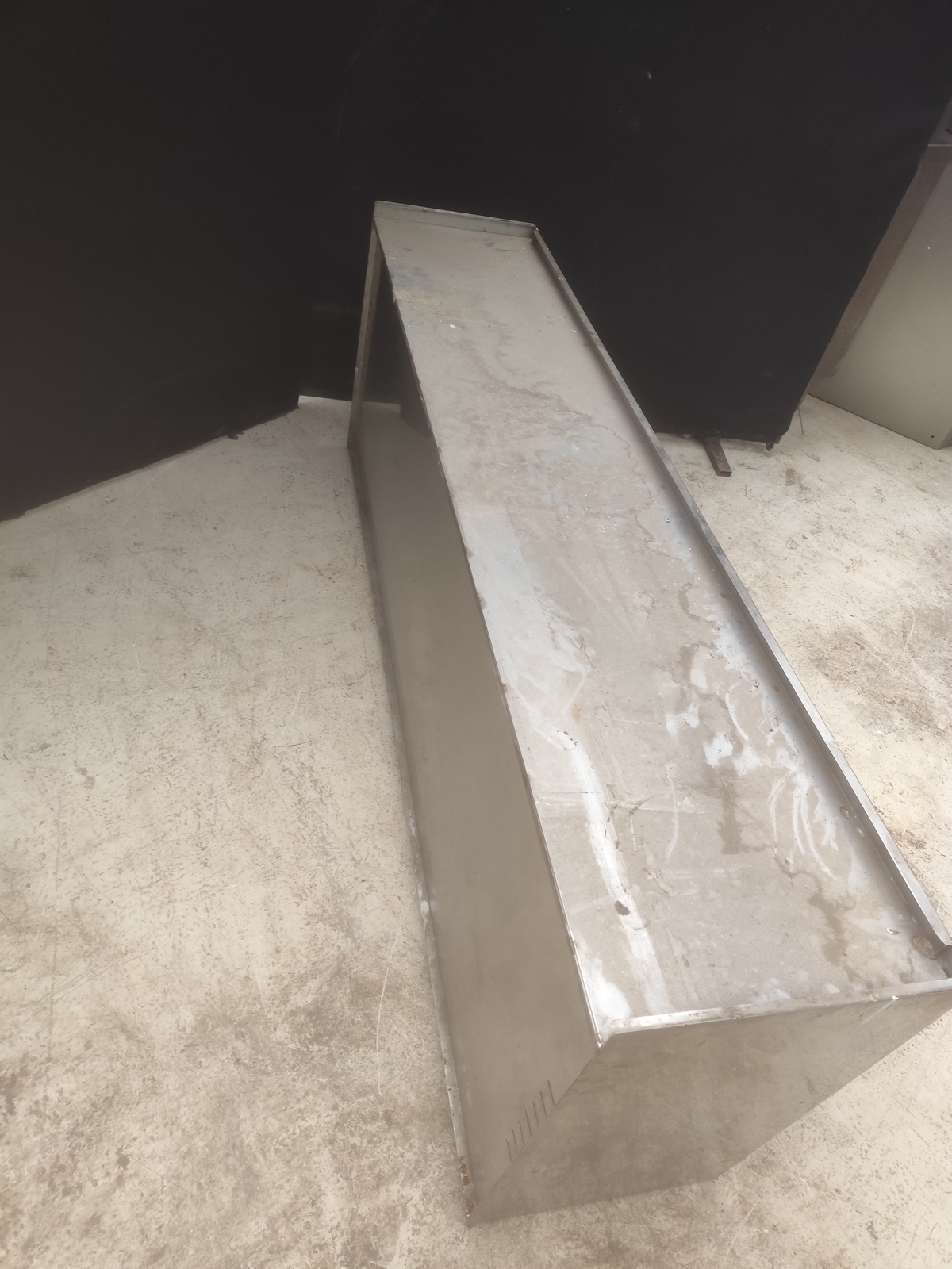 Rozsdamentes faliszekrény 3