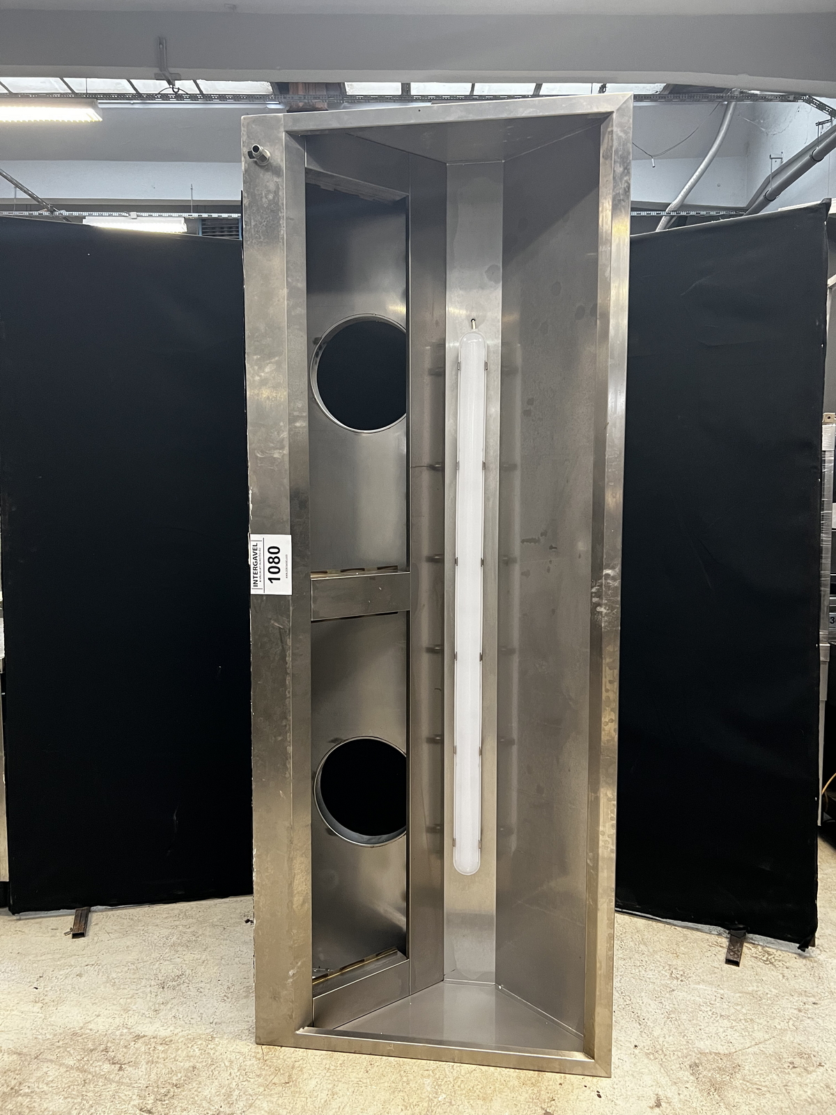 Előlapos elszívó ernyő