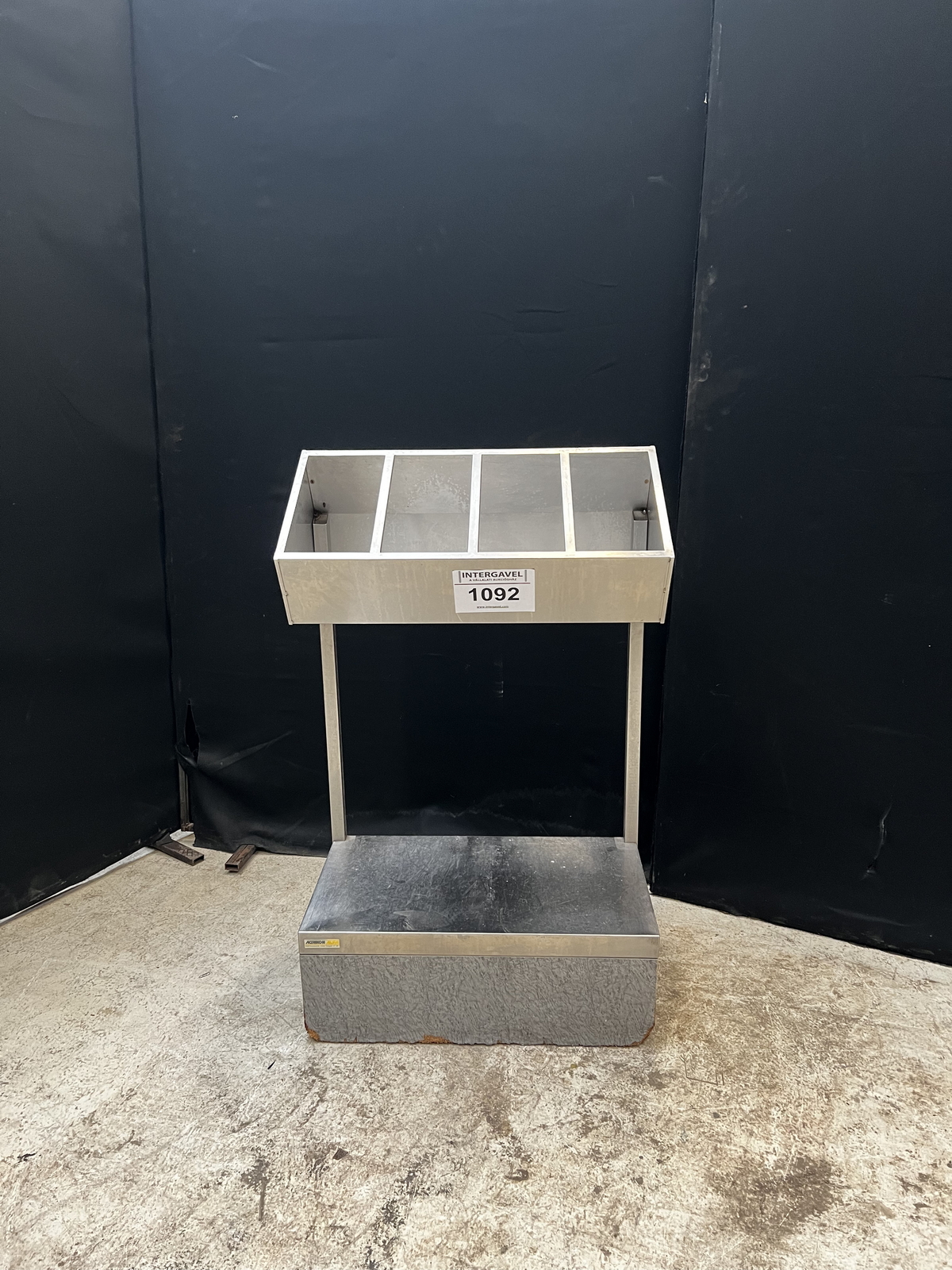 Rozsdamentes evőeszköz tartó