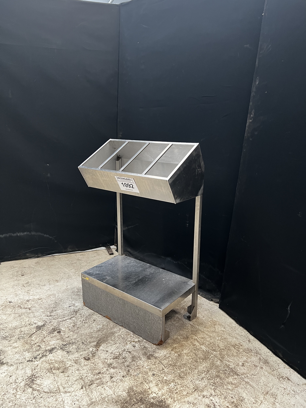 Rozsdamentes evőeszköz tartó 2