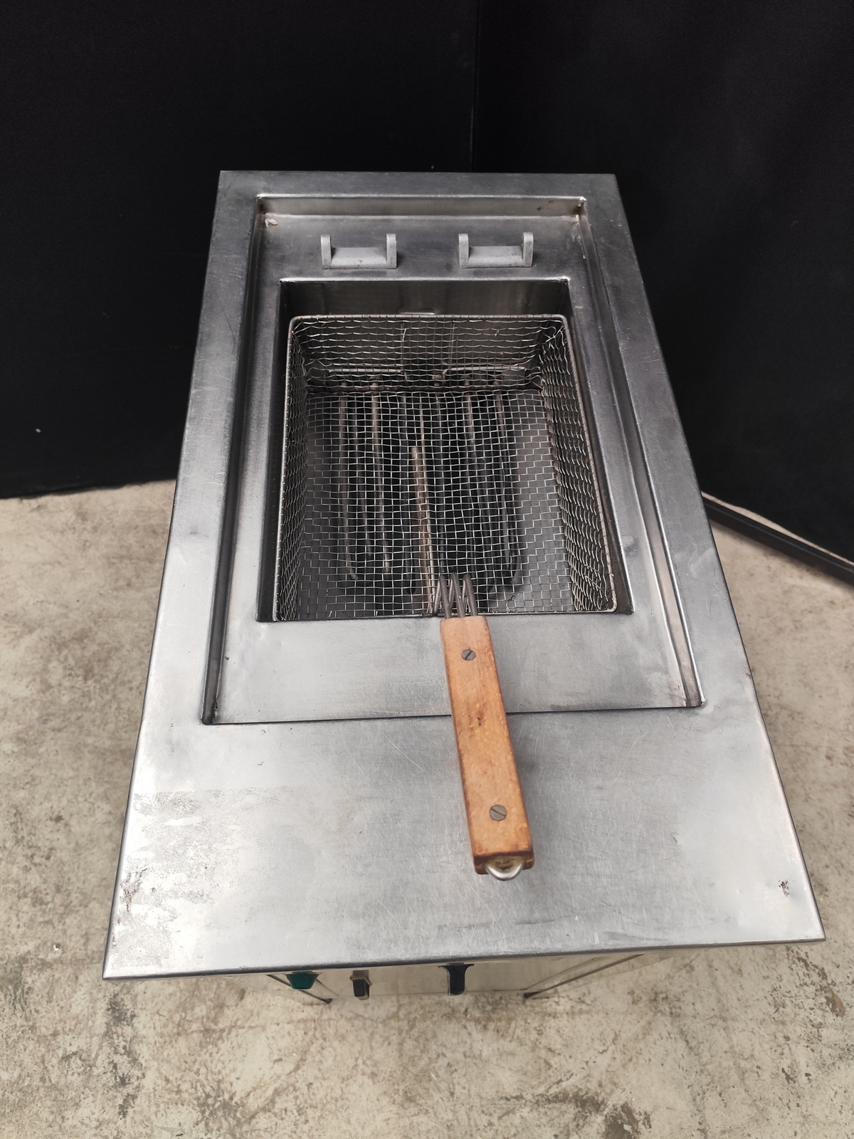 Egyaknás elektromos olajsütő 3