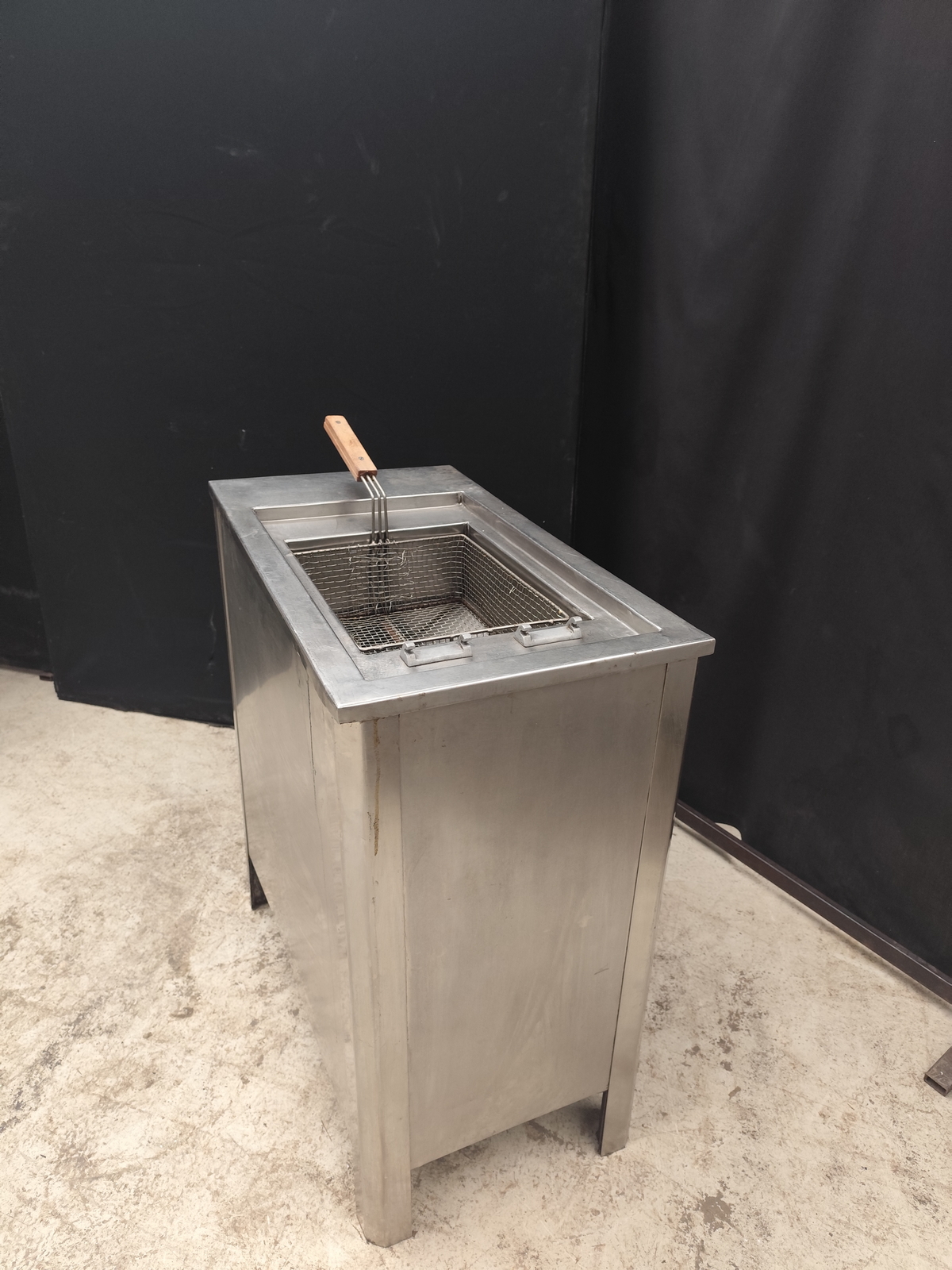 Egyaknás elektromos olajsütő 5