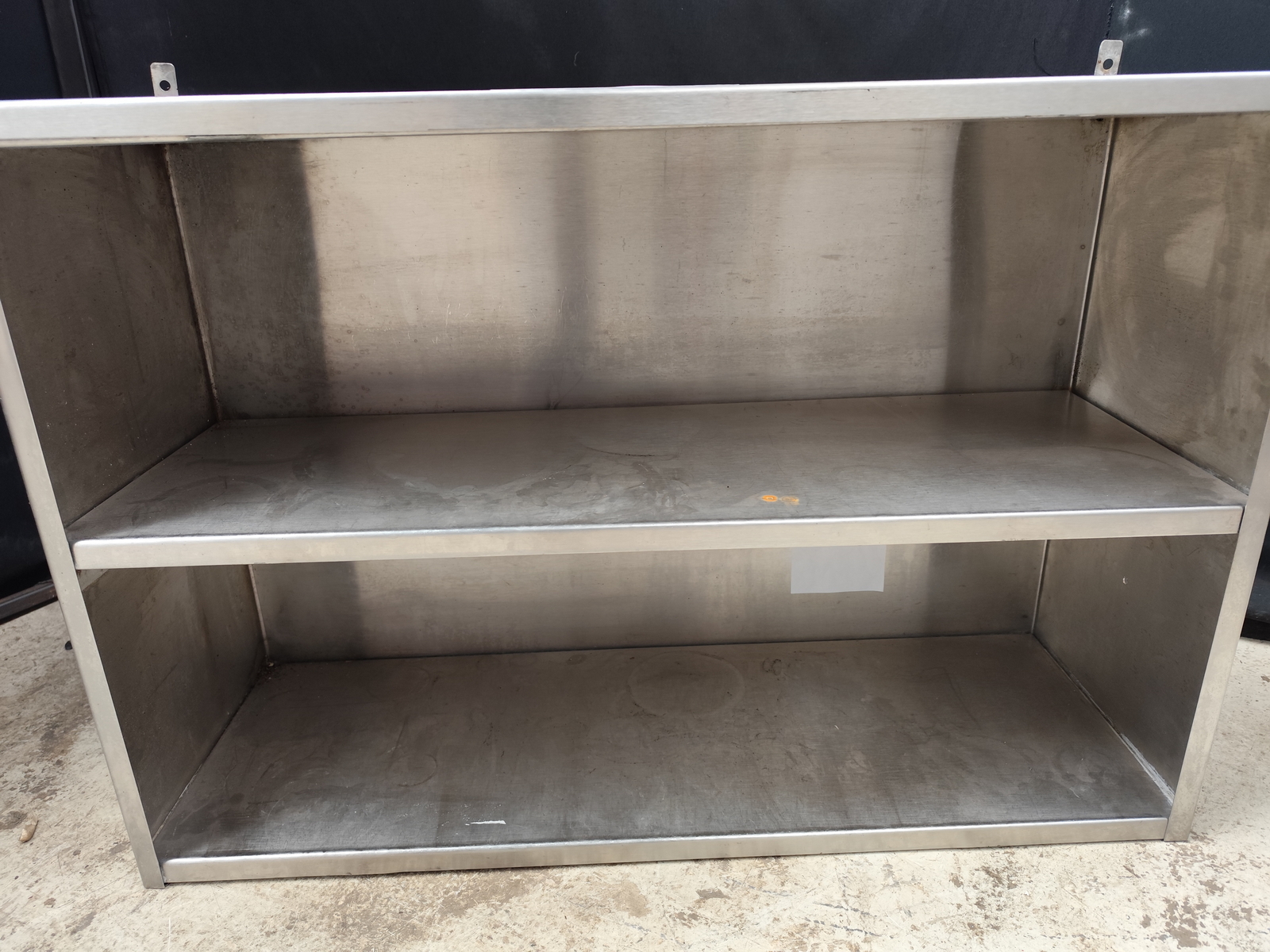 Rozsdamentes faliszekrény 2