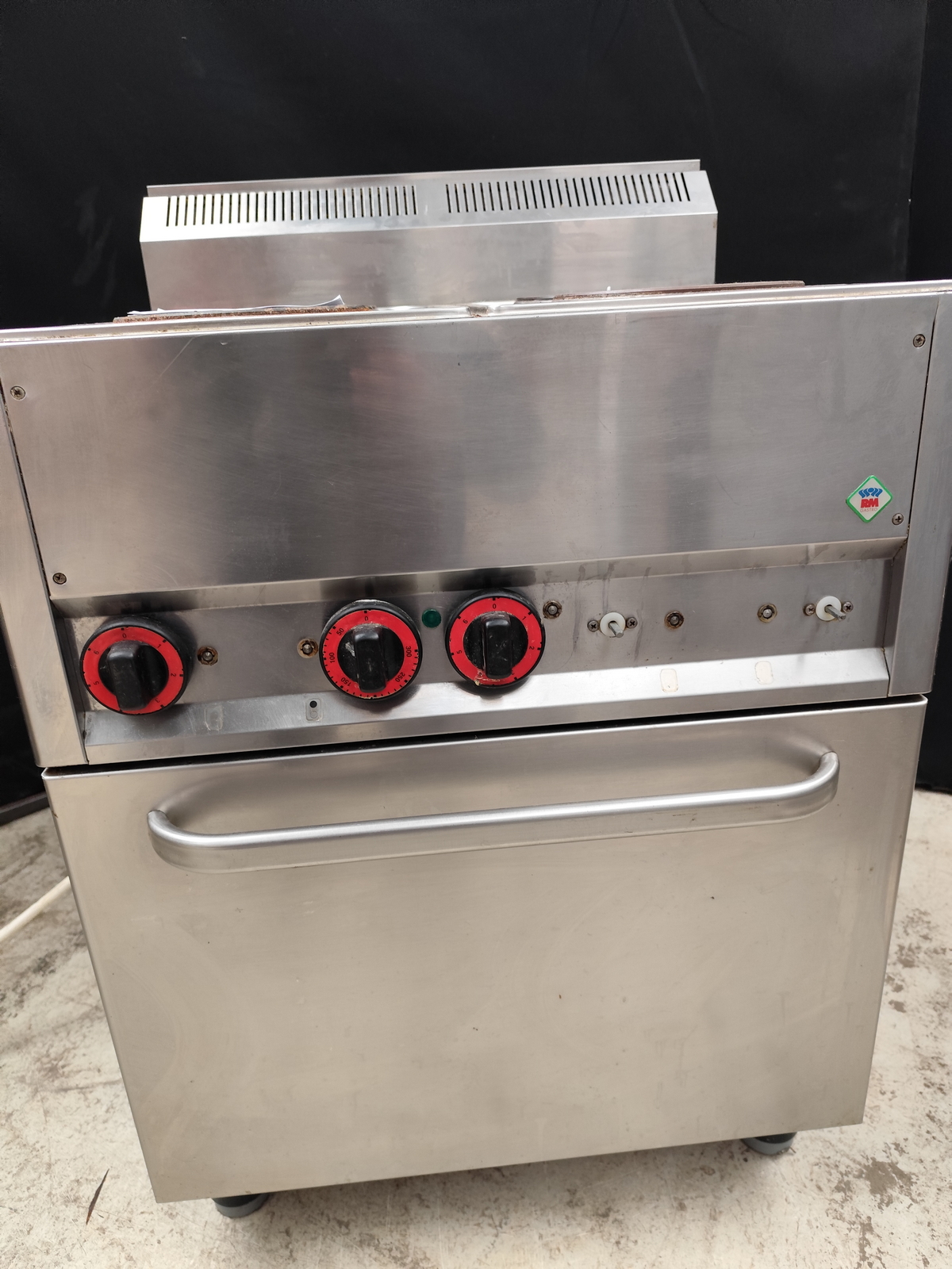 Elektromos tűzhely sütővel 2