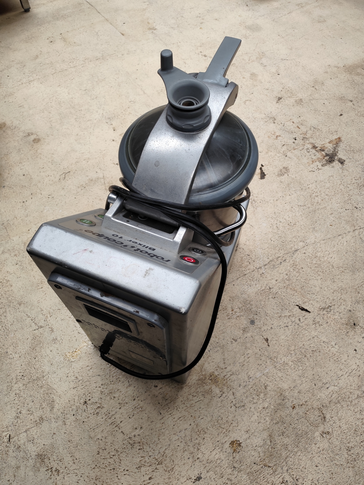 Robot coupe kutter 4