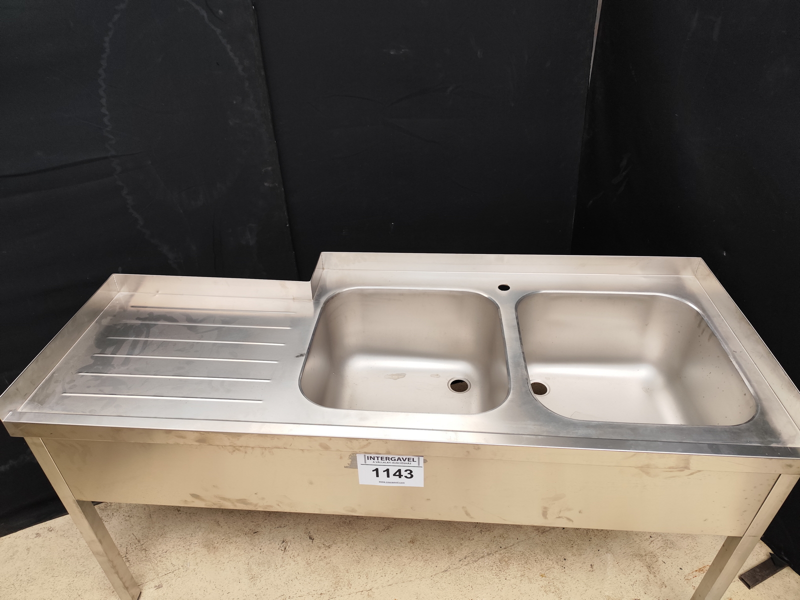 Kétmedencés mosogató csepegtetővel (új) 2