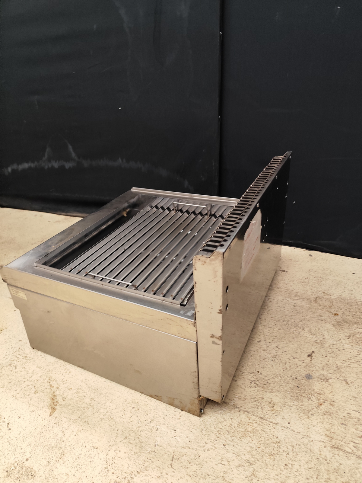 Rozsdamentes grill 4