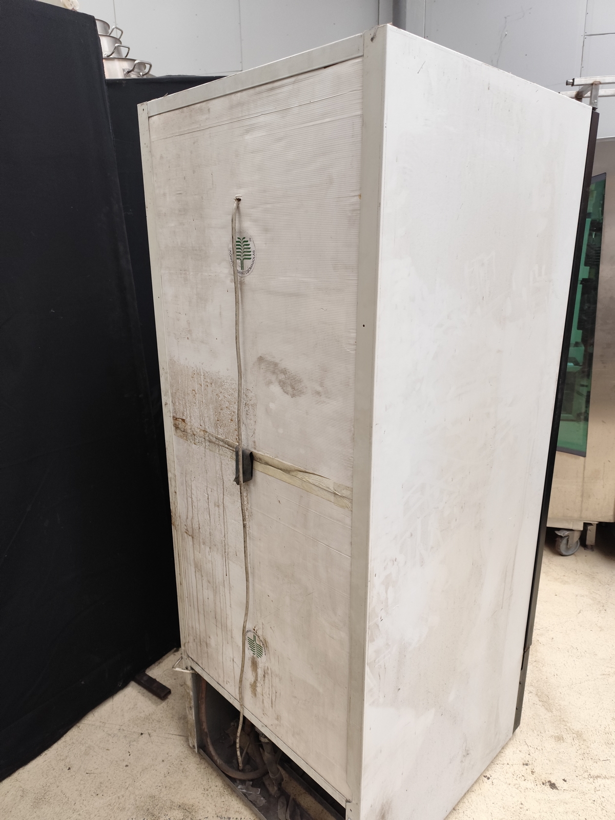 Üvegajtós hűtő 4