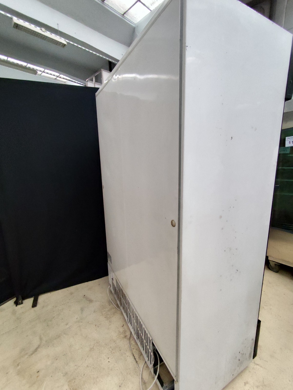 Üvegajtós hűtő 3