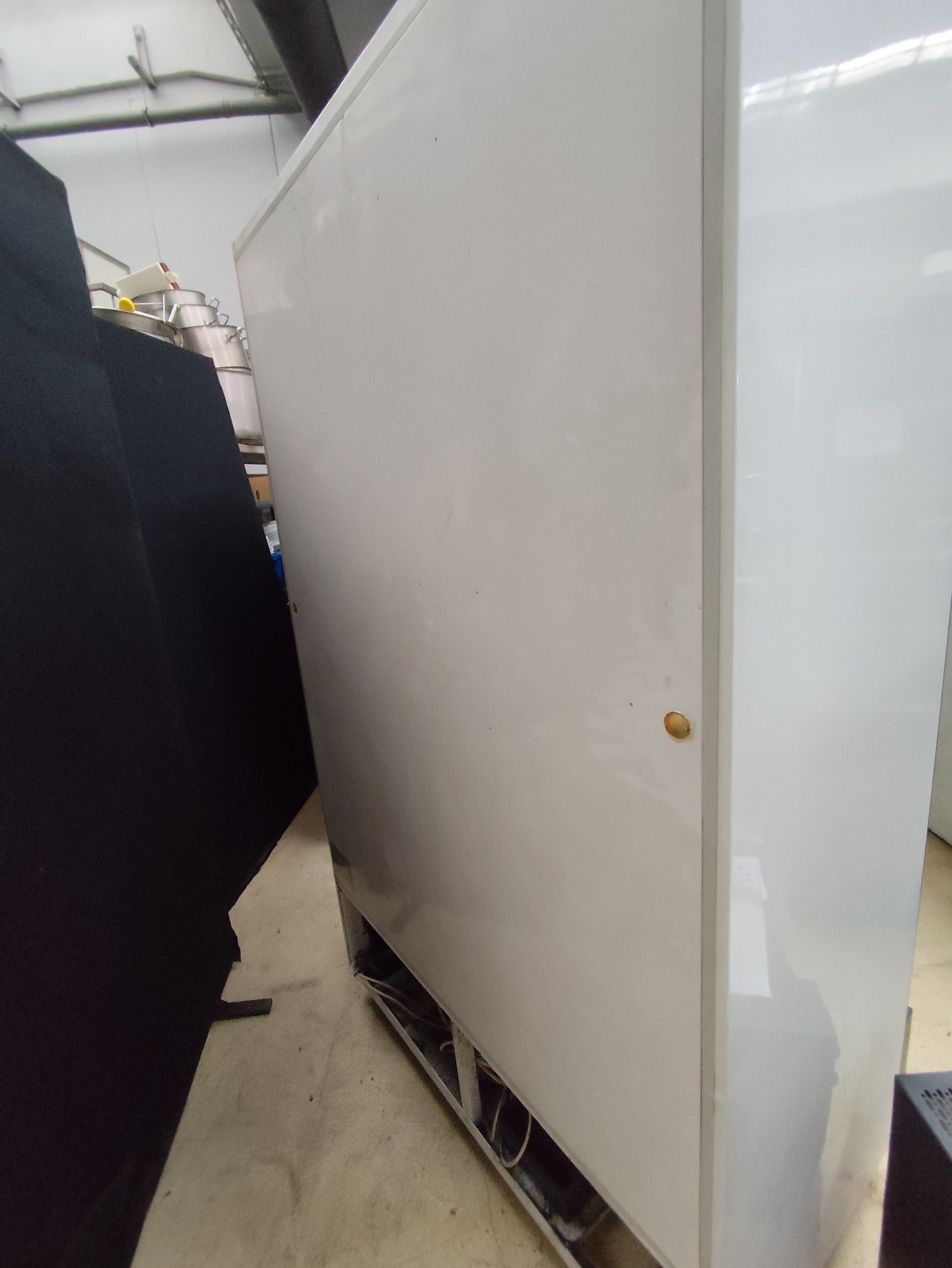 Üvegajtós hűtő 2