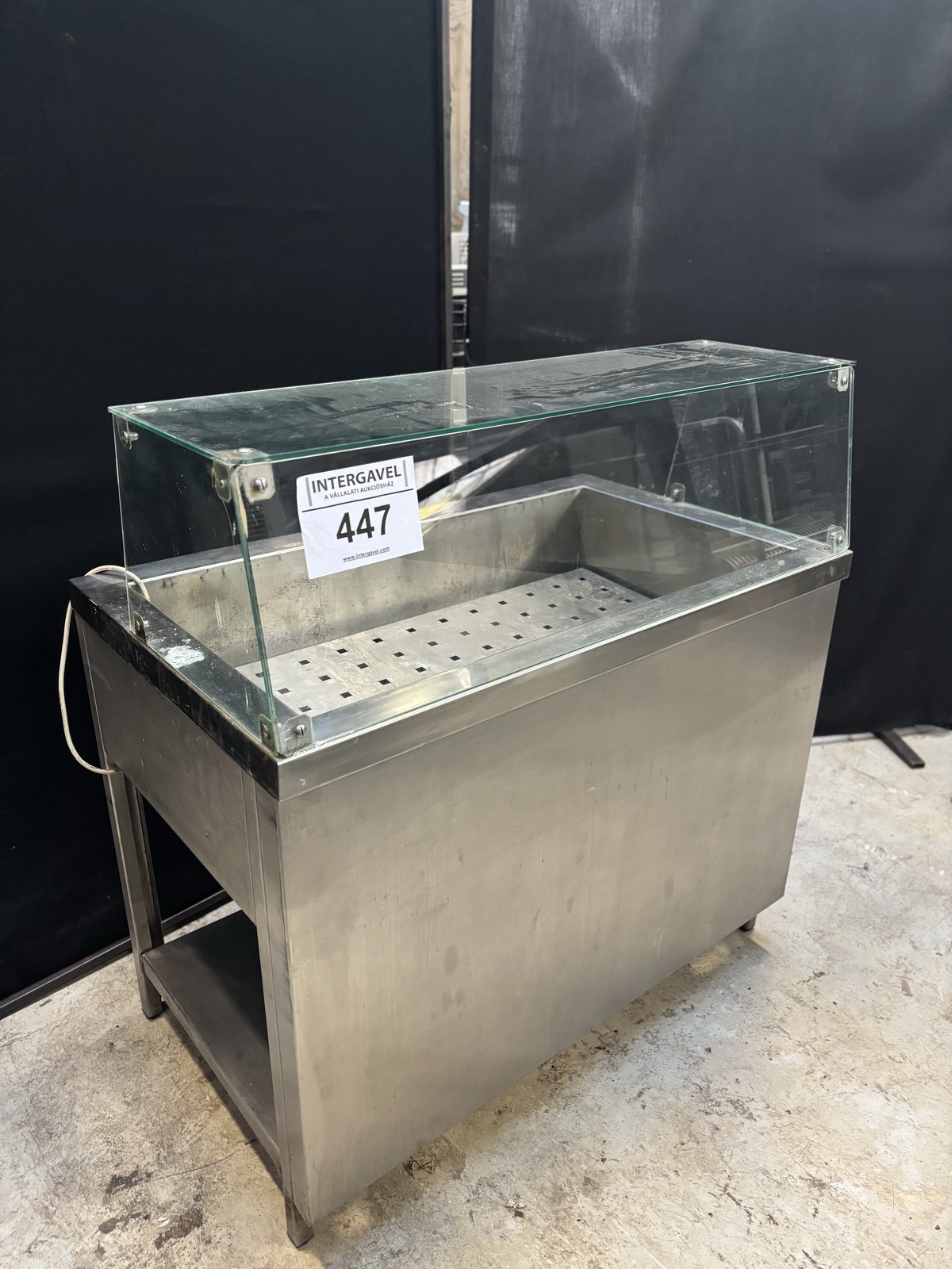 Melegentartó pult 2