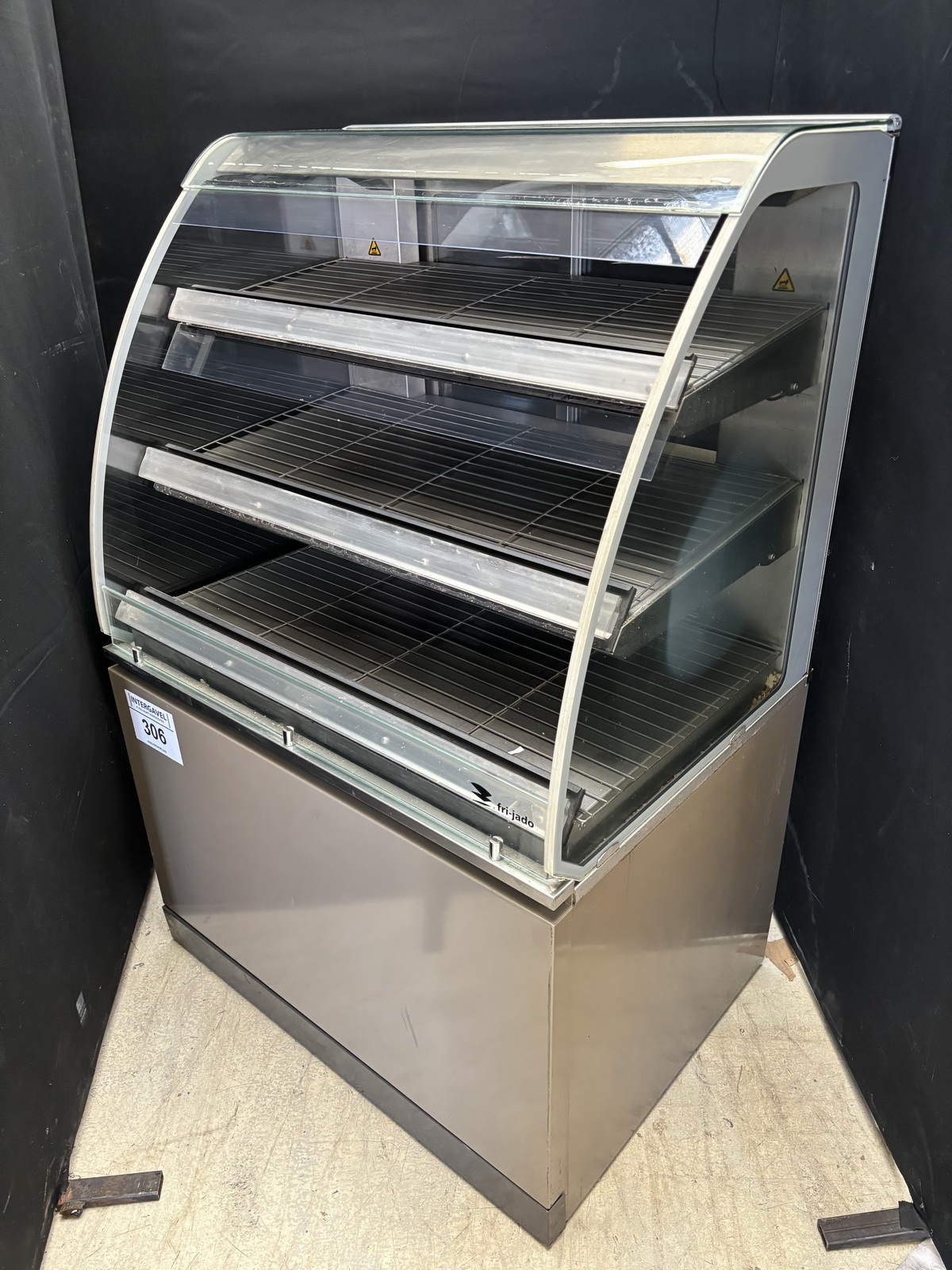 Melegentartó vitrin  2