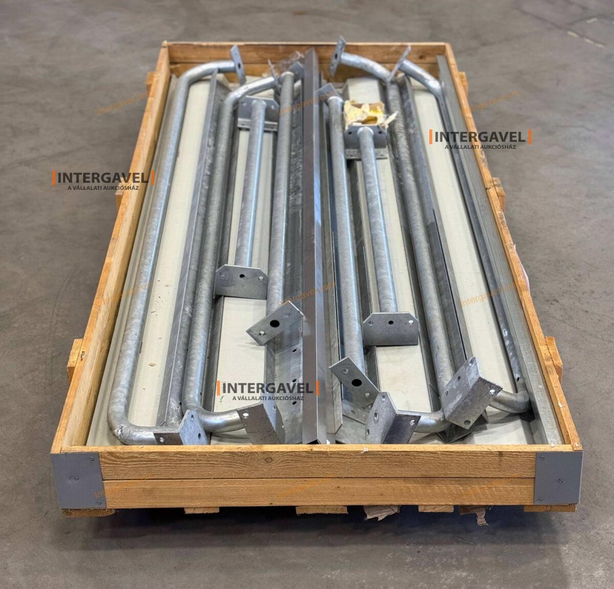 Fedett tároló - SIEGEN S16 2