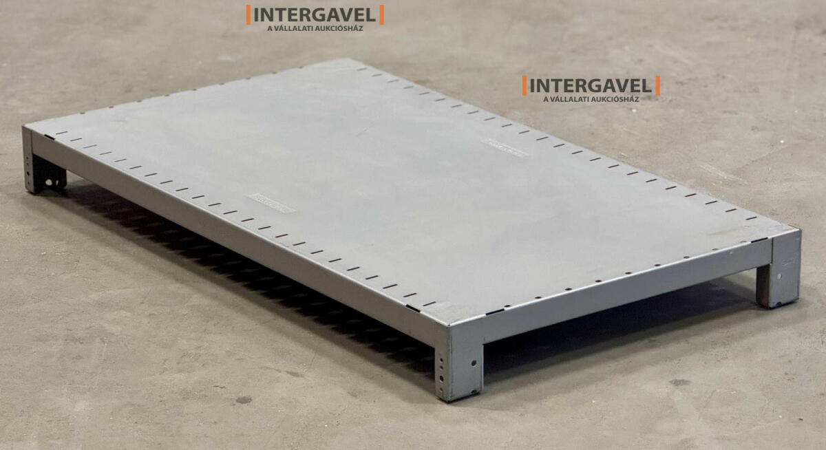 Polcok hegesztett lábakkal