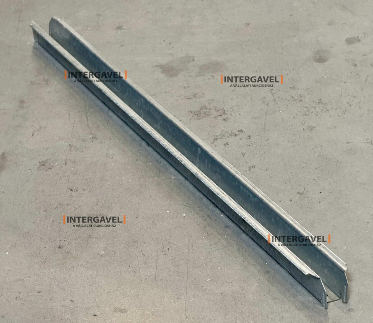 Alátámasztás polchoz 2