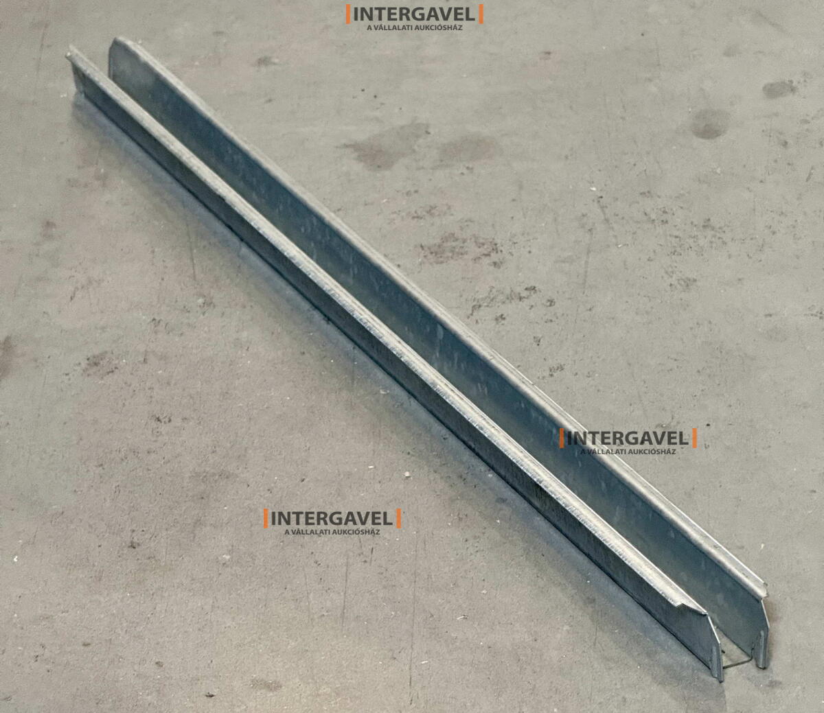 Alátámasztás polchoz 2