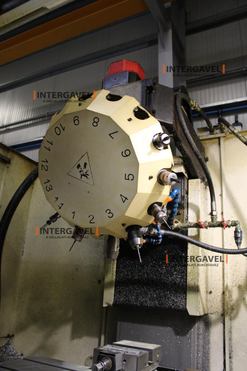 FANUC ROBODRILL α-T14iFL CNC megmunkálóközpont 7