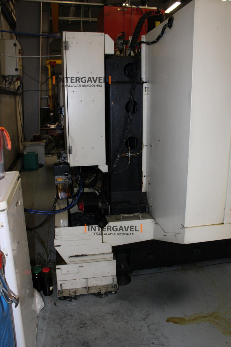 FANUC ROBODRILL α-T14iFL CNC megmunkálóközpont 13