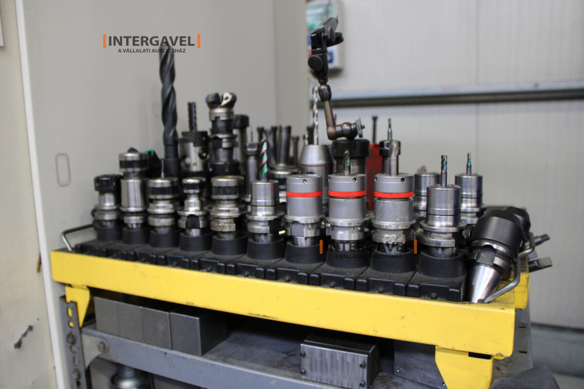 FANUC ROBODRILL α-T14iFL CNC megmunkálóközpont 16