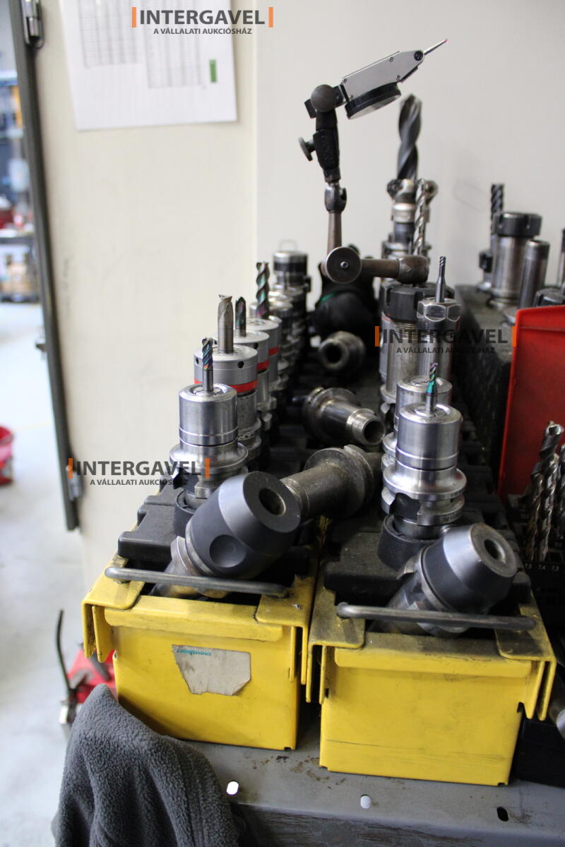 FANUC ROBODRILL α-T14iFL CNC megmunkálóközpont 17