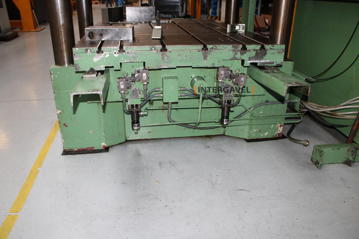 MESSMERT TUSCHIERPRESSE ipari présgép 5